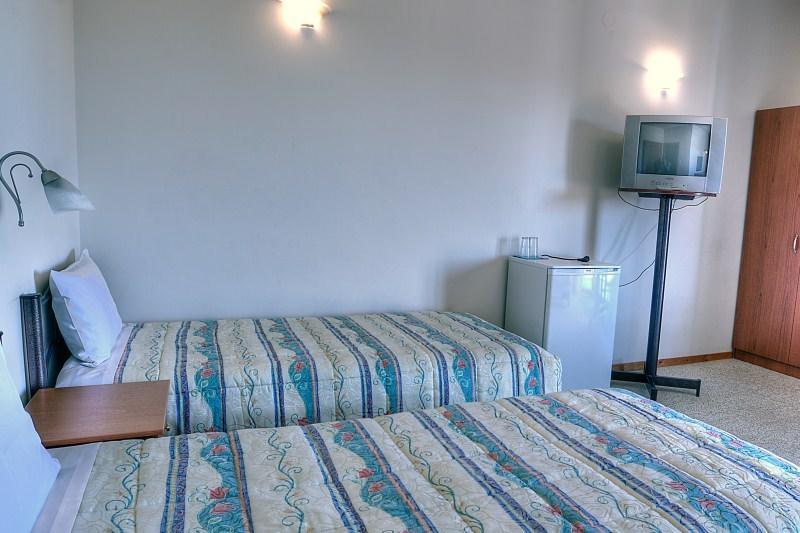 Guesthouse Evi Maria Angistron Ngoại thất bức ảnh